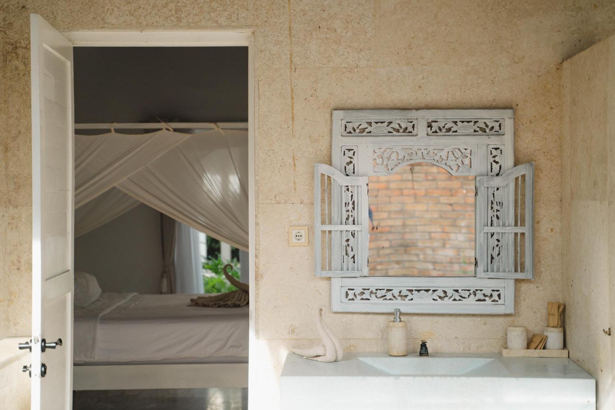 Isaiya Boutique Hotel Canggu  Exterior photo