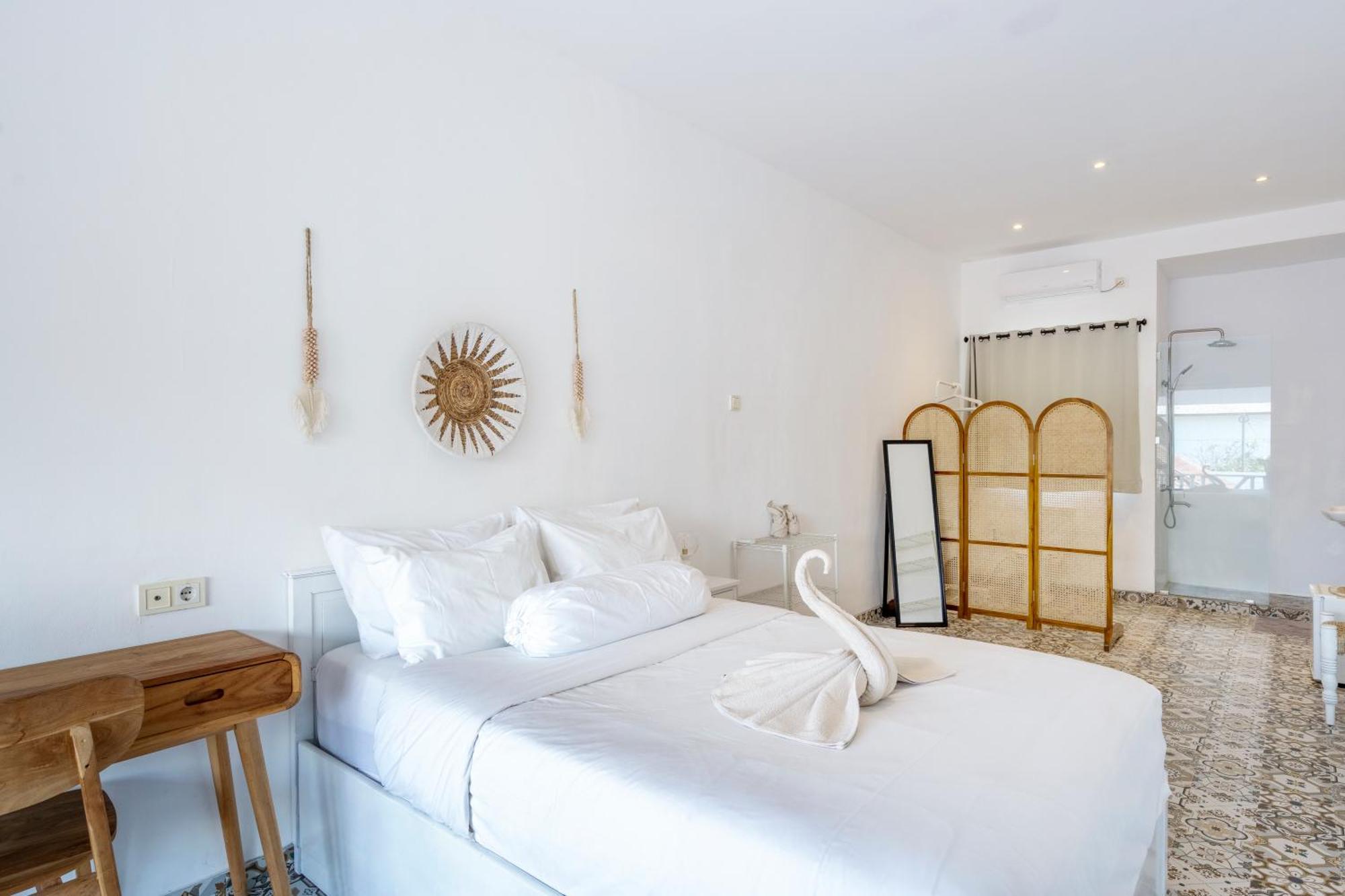 Isaiya Boutique Hotel Canggu  Exterior photo